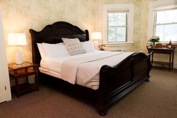 The Brewster Inn (Cazenovia)